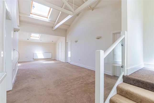 1, Spencer Court, Bushey photo 4