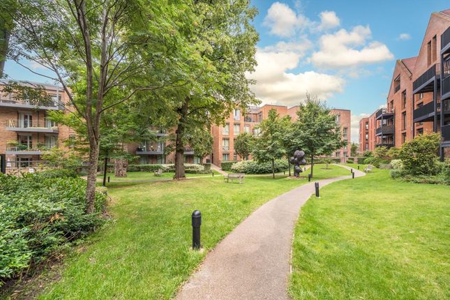 Flat 9, Caulfield House, 1, Penrose Gardens, London photo 4