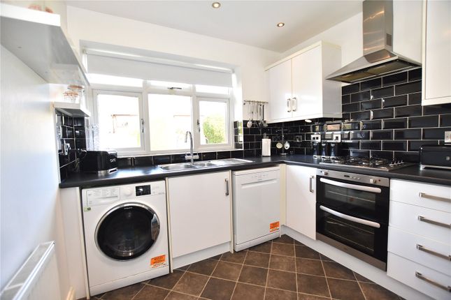 40, Temple Grove, West Yorkshire photo 2