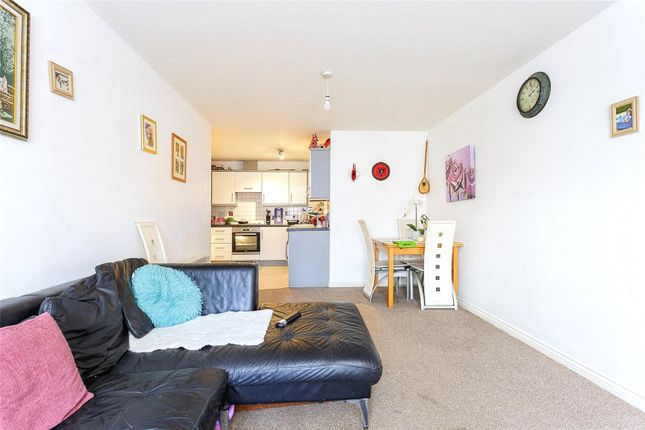 Thumbnail Flat for sale in The Fairways, Portsmouth, Hampshire