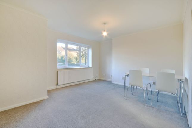 13 Berkeley Court,, Vines Avenue, London photo 4