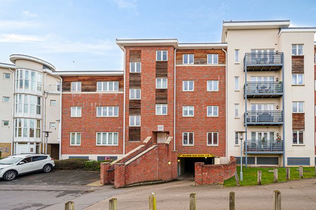 Flat for sale in Kingsquarter, Maidenhead