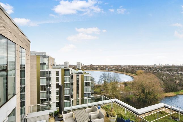 Flat for sale in Waterside Apartments, Goodchild Road
