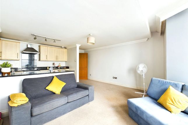 Flat 5, 84 Marine Parade, Worthing photo 4