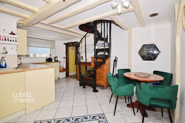 Shelley Cottage, Market Street, Bognor Regis photo 4