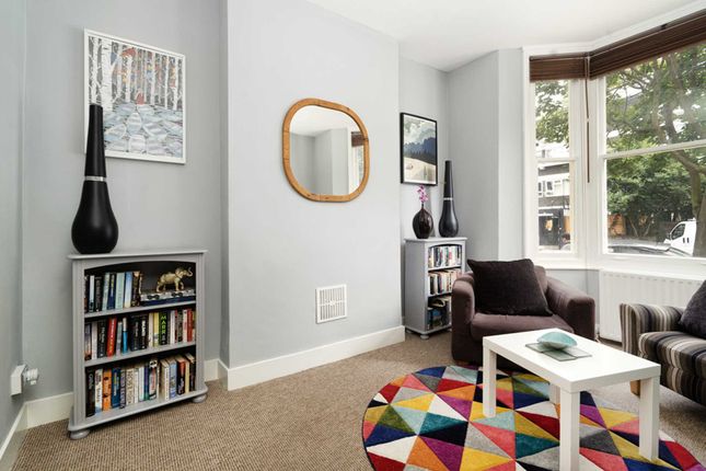 7a, Vicarage Grove, London photo 2