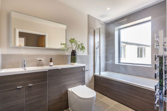 Mews house for sale in Provender Mews, Boston Road, London