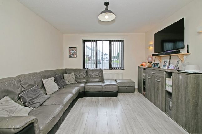 9, Martin Close, Cornwall photo 2