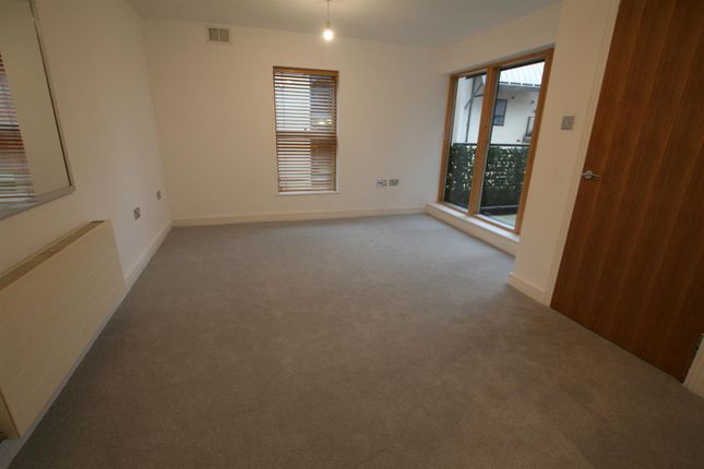 2, St Wulstans Court, Worcester photo 4
