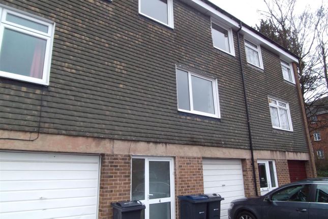 Thumbnail Property to rent in Leeson Walk, Harborne, Birmingham