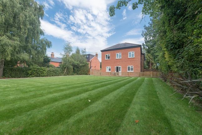 Thumbnail Flat for sale in Ascot, Berkshire