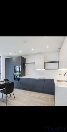 Flat 263, Willowbrook House, London photo 5