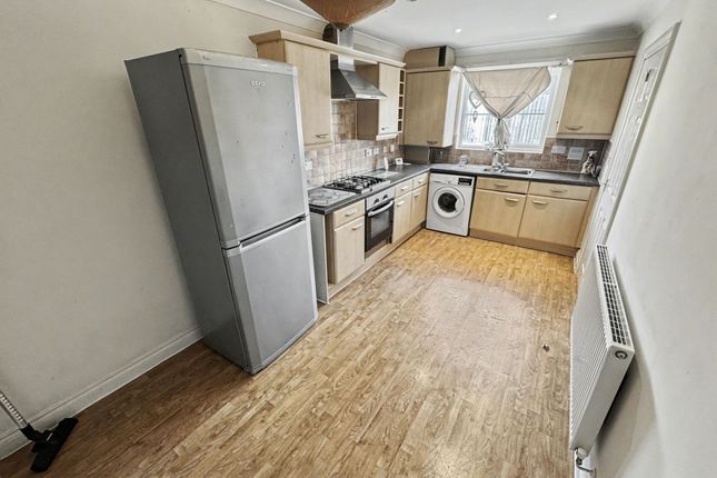 17 The Deanes, Tiverton photo 3