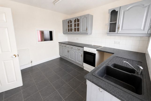 1, Blake Crescent, Swindon photo 4