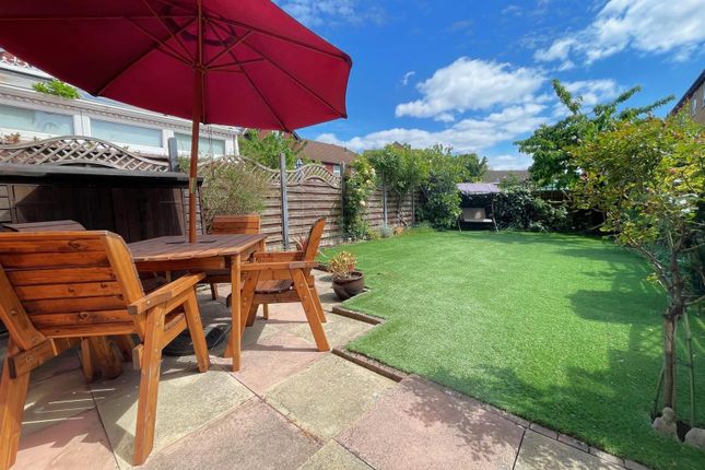 Thumbnail Terraced house to rent in Silbury Avenue, Colliers Wood Borders