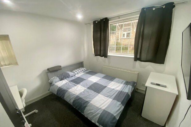 Property to rent in Rolleston Drive, Nottingham