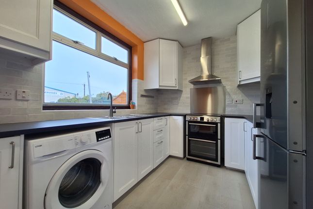 80, Dartford photo 2