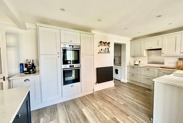 4 Coxswain Way, Selsey photo 3
