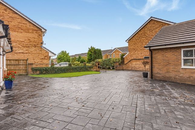 50, Pool Meadow, Walsall photo 4