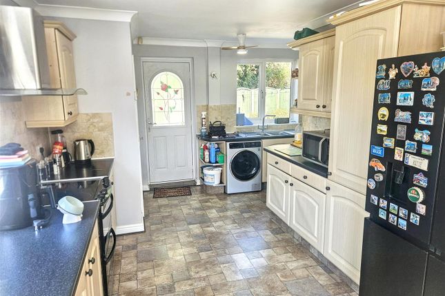 1, Hammond Road, Knottingley photo 2