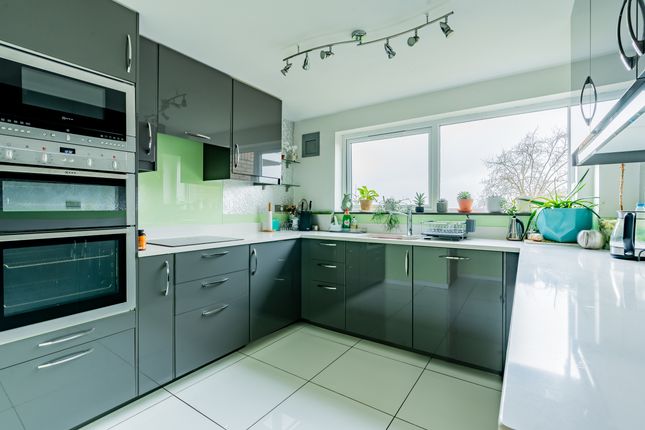 Flat for sale in Knoll Court, Knoll Hill, Bristol