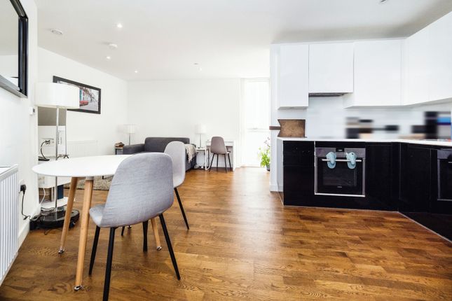 Flat for sale in Terry Spinks Place, London