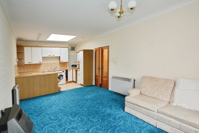 Flat 7 Tudor House, 72, Westgate, Southwell photo 4