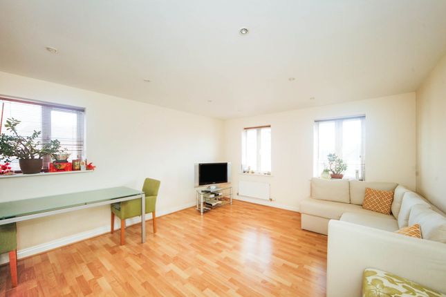 103, Merevale Way, Yeovil photo 3