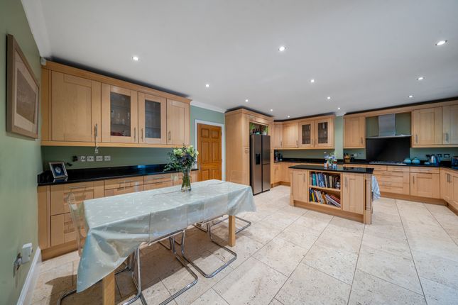 11, Chiltern Hills Road, Beaconsfield photo 4