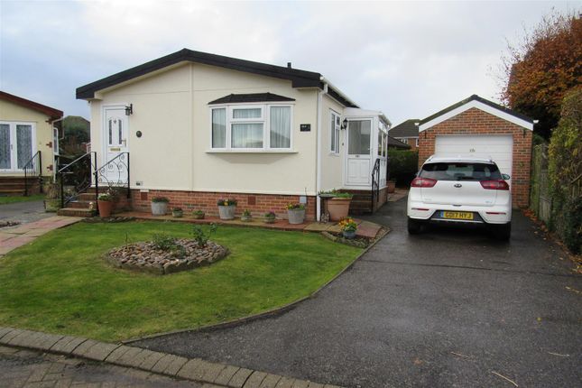 Mobile/park home for sale in Keat Farm Close, Herne Bay