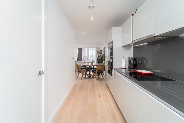 Apartment 20, 131-143, Belsize Road, London photo 4