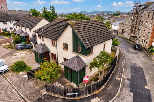 31, Blyth Street, Dundee photo 2