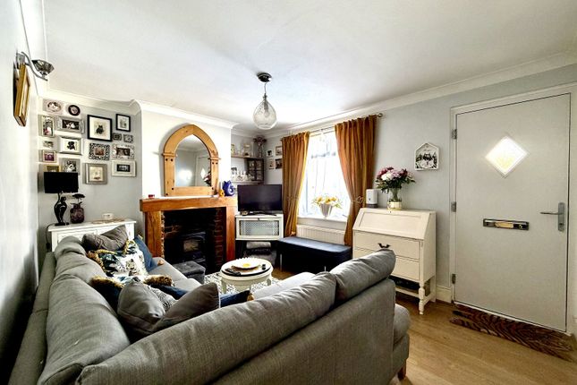 73, Clayton Road, Chessington photo 2