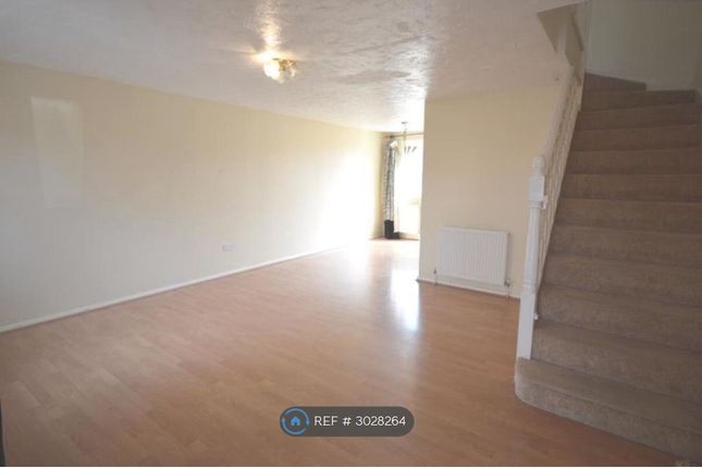 Pioneer Way, Watford photo 4