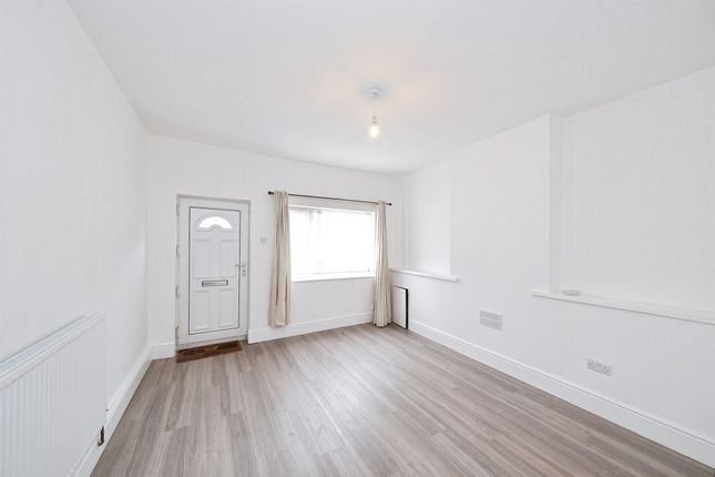 25, Hunloke Road, Chesterfield photo 2