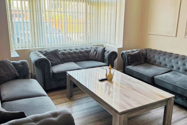 29, Portland Crescent, London photo 4
