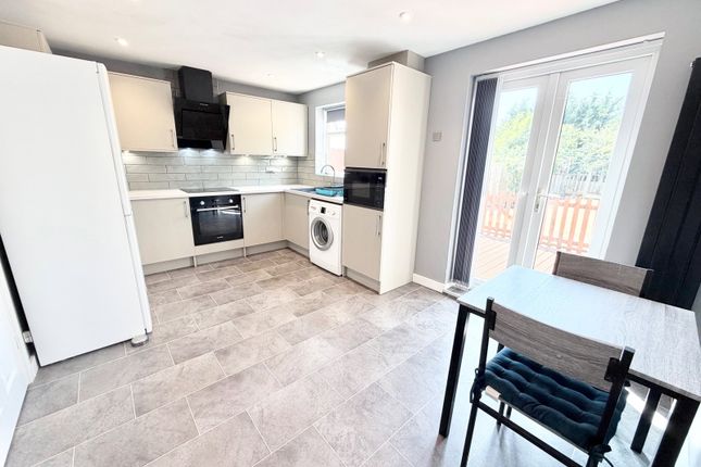 4, Fitzgerald Place, Brierley Hill photo 2