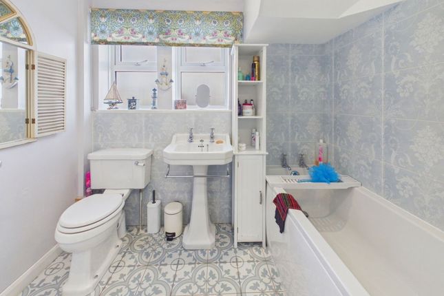 4, Saxon Road, Whitby photo 4