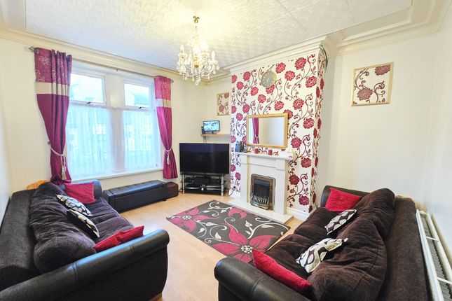 37 Leamington Street, Bradford photo 2