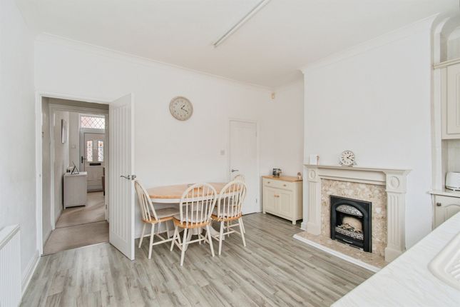 12, King Street, Castleford photo 3