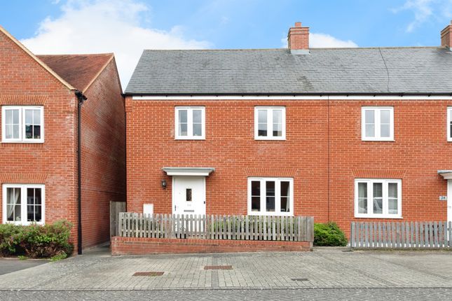 Thumbnail End terrace house for sale in Lace Lane, Buckingham