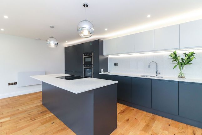 Flat 4, Lower Road, Gerrards Cross photo 4