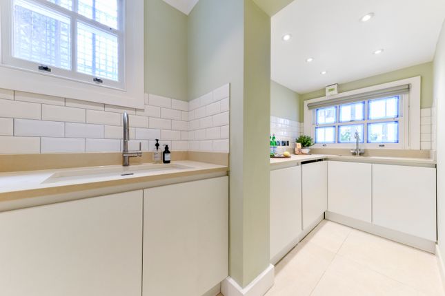7 Sydney Place , London photo 4