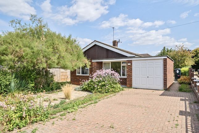 4-bed house on 11, Holly Drive, Basingstoke, £595,000