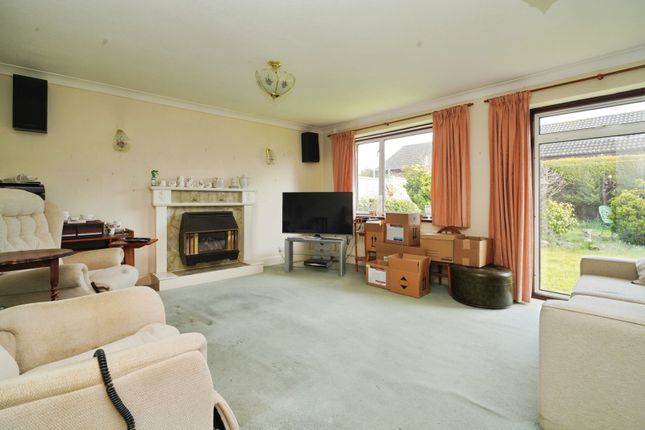 6, St. Ives End Lane, Ringwood photo 4