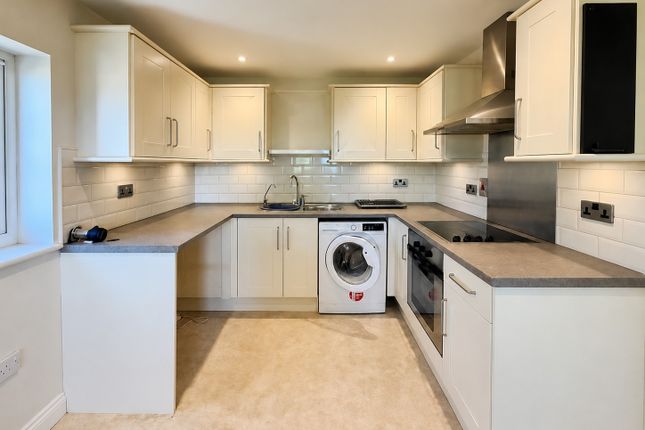 Yew Tree Mews, 7, Bradford Road, WAKEFIELD photo 2
