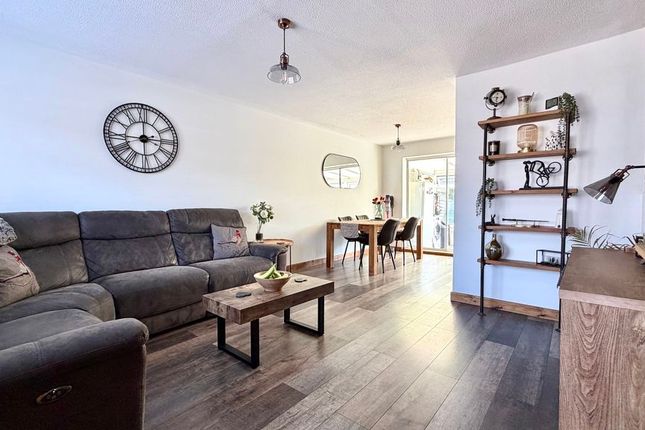 12, Gifford Close, Chard photo 4