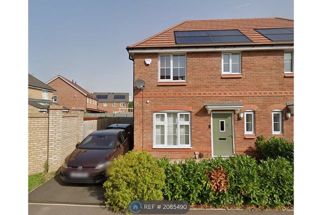 Semi-detached house to rent in Hastings Gardens, Stockport