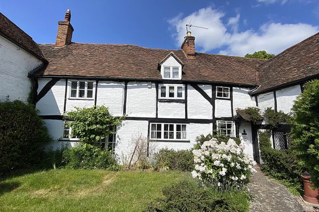 Thumbnail Semi-detached house for sale in Marlow Road, Bourne End