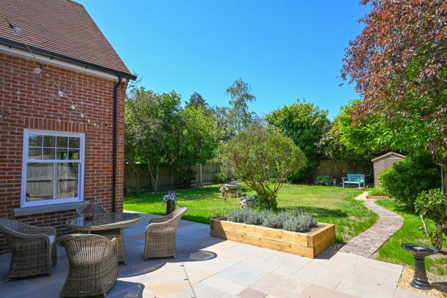5, Broadshard Lane, Ringwood photo 3